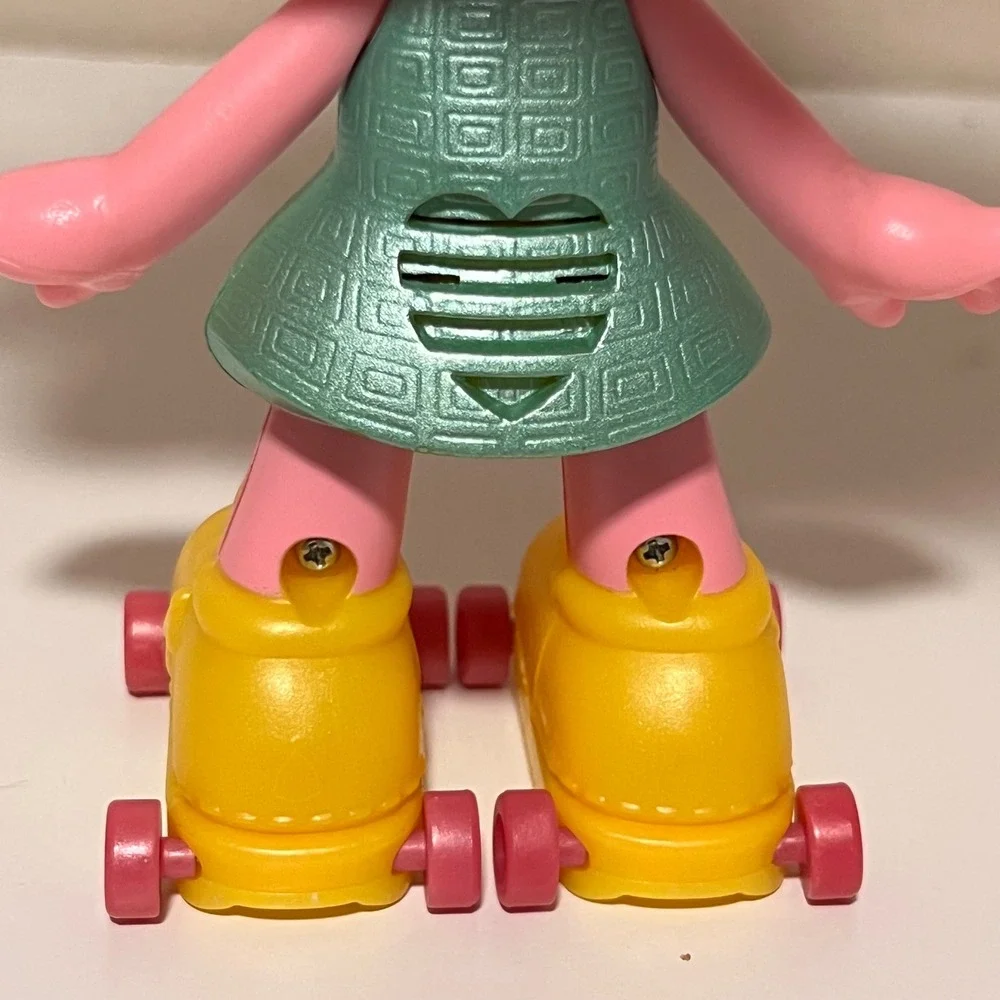 Hasbro Trolls World Tour Dancing Singing Poppy Doll Pink Rainbow Hair‎ Skates12